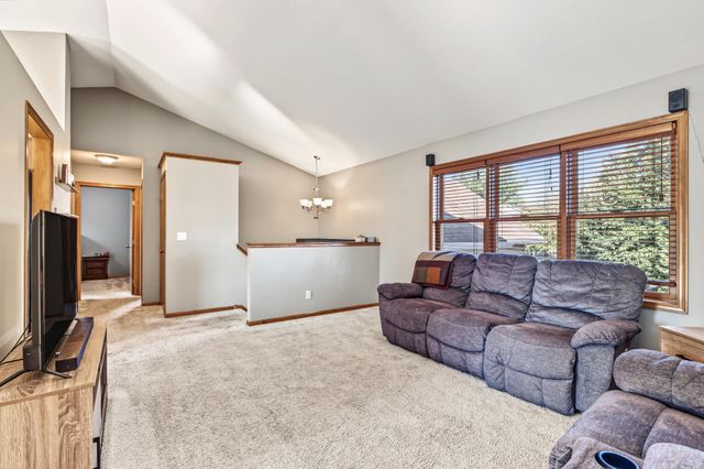 43 Nicholas Way, Hudson, WI 54016