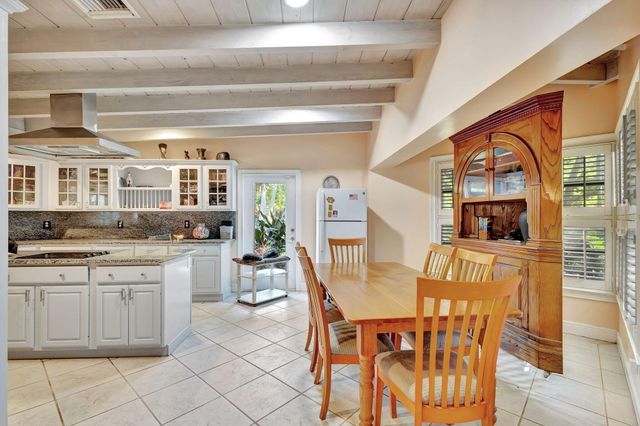 550 Skylake Drive, West Palm Beach, FL 33415