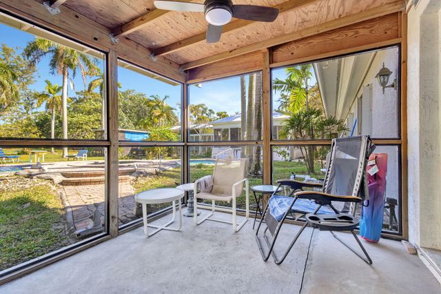 550 Skylake Drive, West Palm Beach, FL 33415