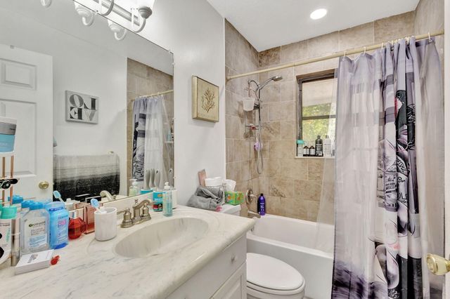 550 Skylake Drive, West Palm Beach, FL 33415