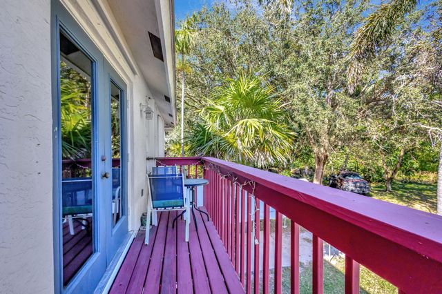 550 Skylake Drive, West Palm Beach, FL 33415