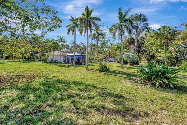 550 Skylake Drive, West Palm Beach, FL 33415