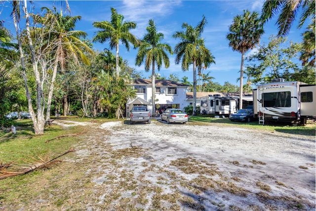 550 Skylake Drive, West Palm Beach, FL 33415