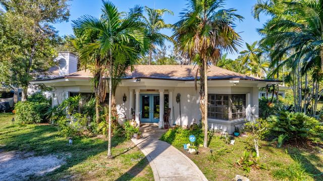 550 Skylake Drive, West Palm Beach, FL 33415