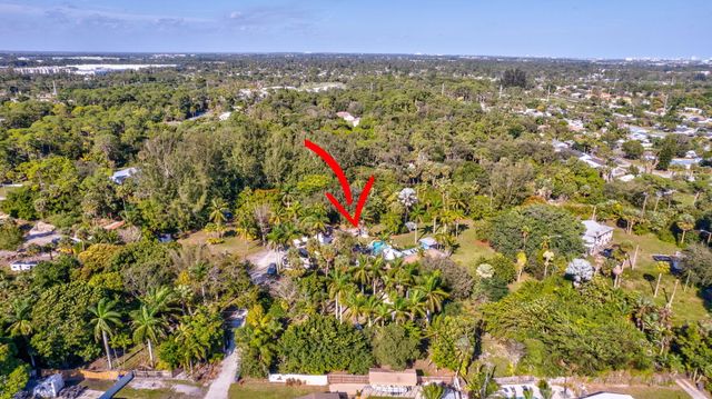 550 Skylake Drive, West Palm Beach, FL 33415