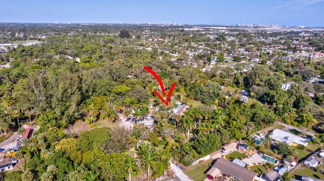 550 Skylake Drive, West Palm Beach, FL 33415