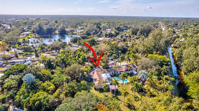 550 Skylake Drive, West Palm Beach, FL 33415