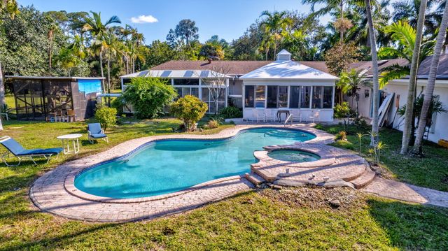 550 Skylake Drive, West Palm Beach, FL 33415