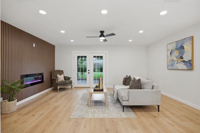 2916 Rayswood Drive, Carrollton, TX 75007