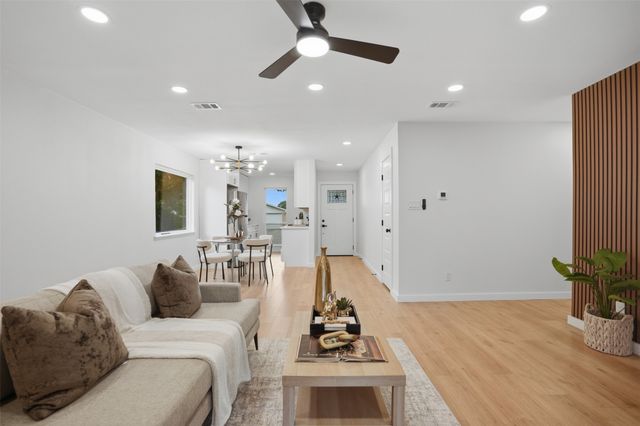 2916 Rayswood Drive, Carrollton, TX 75007
