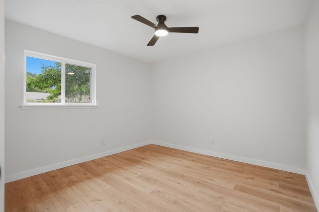 2916 Rayswood Drive, Carrollton, TX 75007