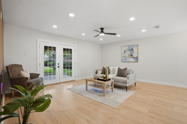 2916 Rayswood Drive, Carrollton, TX 75007