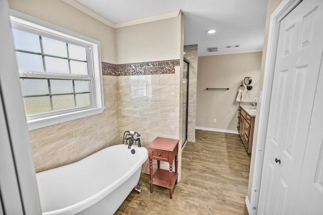 207 N Sand Street, Comanche, TX 76442