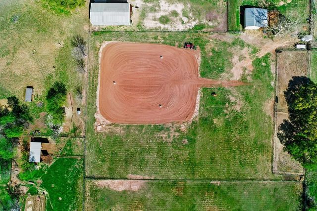 207 N Sand Street, Comanche, TX 76442