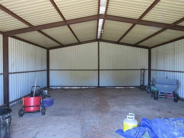 207 N Sand Street, Comanche, TX 76442