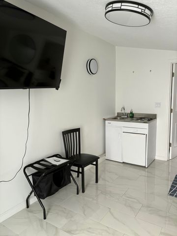 2816 NW 7TH Street, Fort Lauderdale, FL 33311