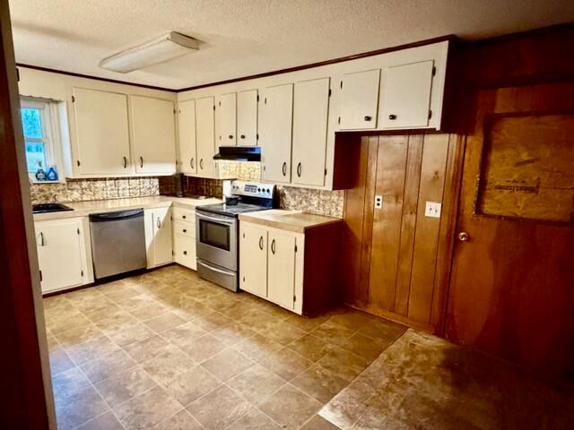 4598 Cottageville Highway, Round O, SC 29474