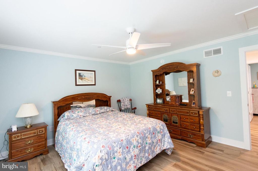 Image 11 of property listing at 113 TRINITY CT, East New Market, MD 21631