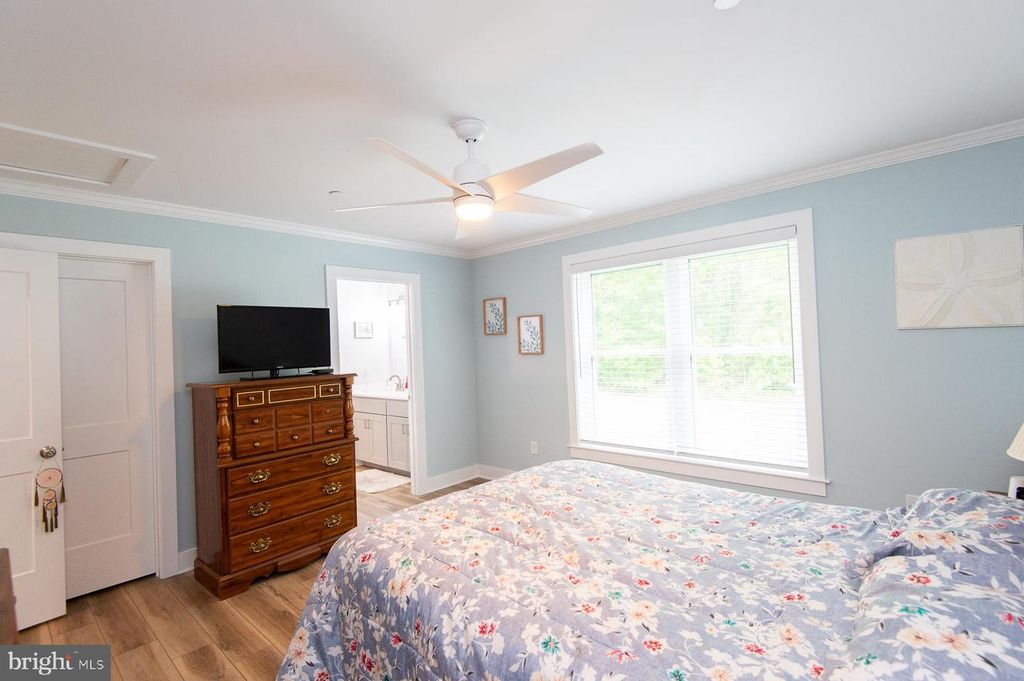 Image 13 of property listing at 113 TRINITY CT, East New Market, MD 21631