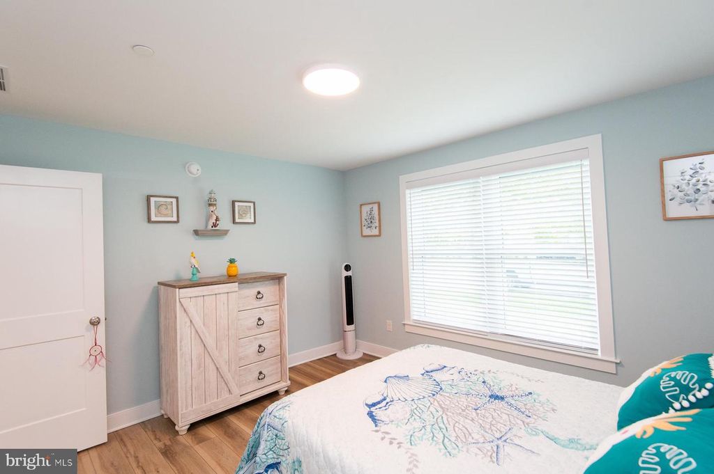 Image 18 of property listing at 113 TRINITY CT, East New Market, MD 21631
