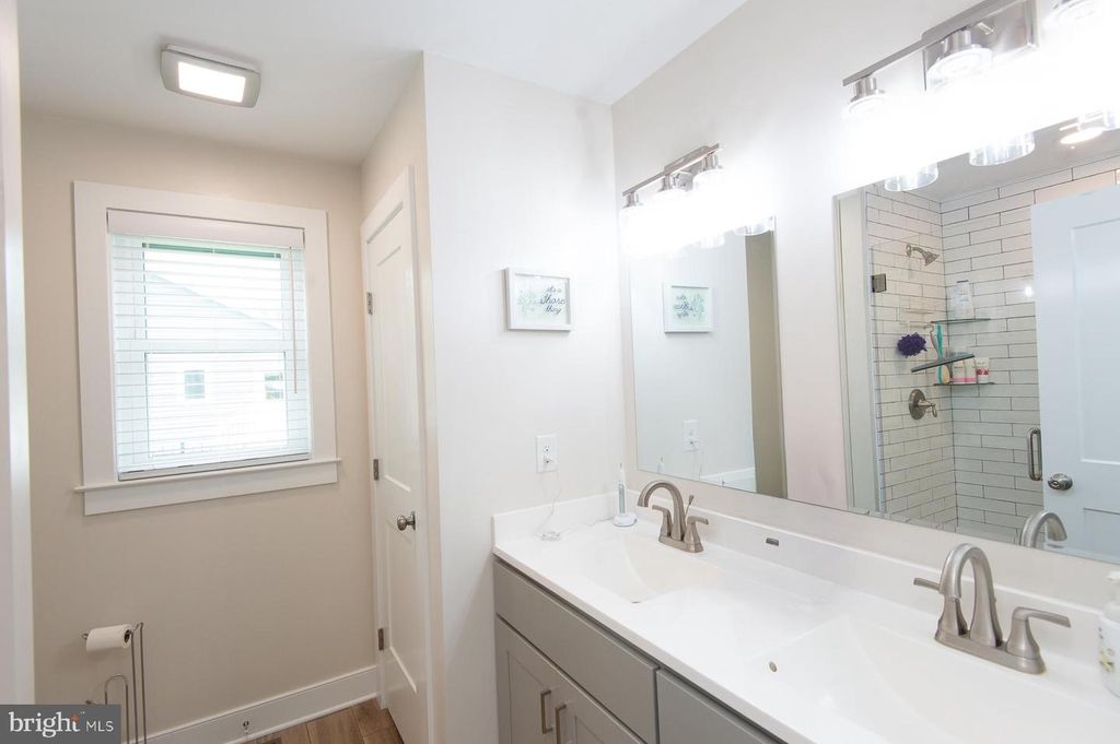 Image 21 of property listing at 113 TRINITY CT, East New Market, MD 21631
