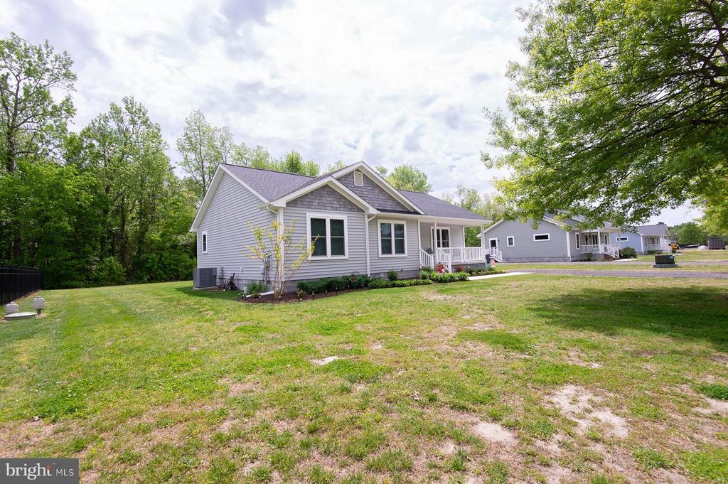 Image 26 of property listing at 113 TRINITY CT, East New Market, MD 21631