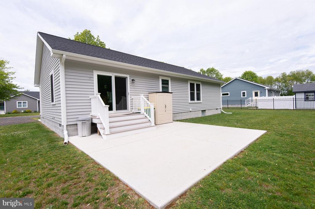 Image 31 of property listing at 113 TRINITY CT, East New Market, MD 21631