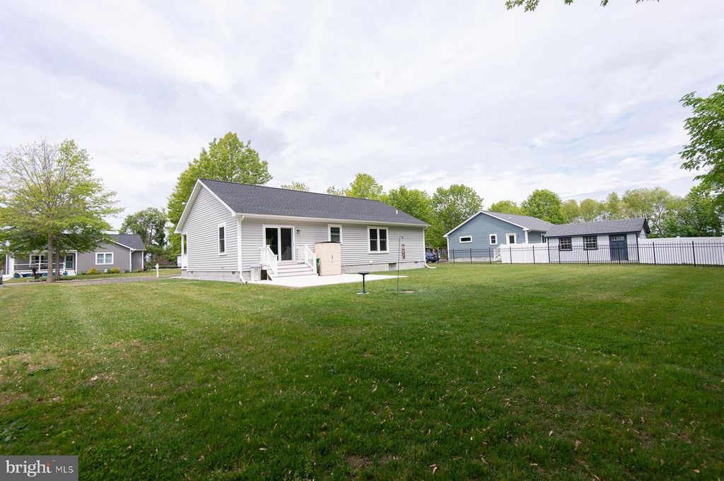 Image 32 of property listing at 113 TRINITY CT, East New Market, MD 21631