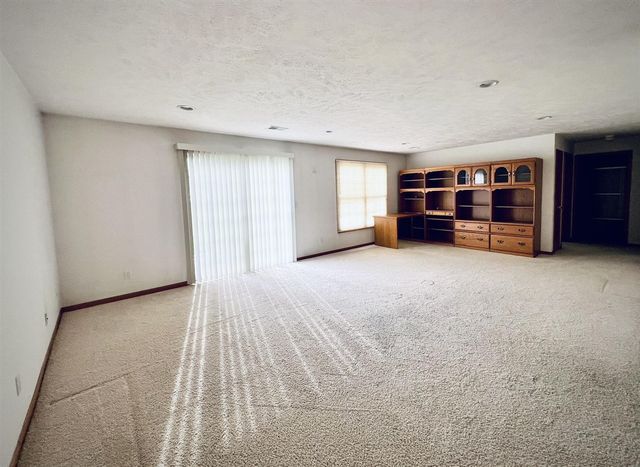 11294 Blue Heron Parkway, Holland, MI 49424