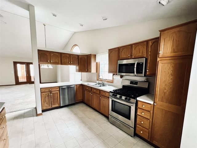 11294 Blue Heron Parkway, Holland, MI 49424
