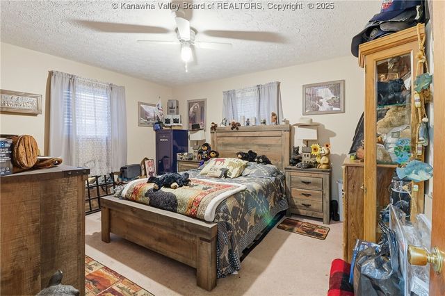 2967 Shank Avenue, Hurricane, WV 25526