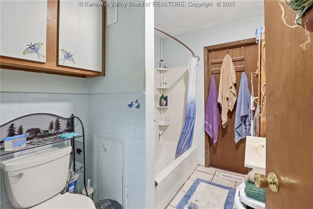 2967 Shank Avenue, Hurricane, WV 25526