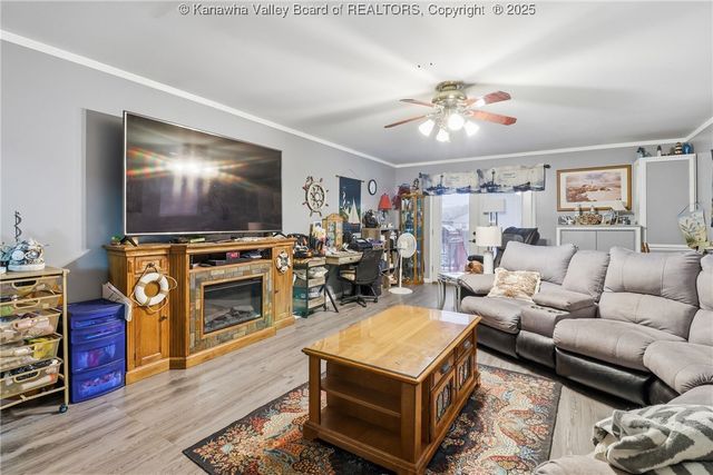 2967 Shank Avenue, Hurricane, WV 25526