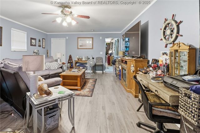 2967 Shank Avenue, Hurricane, WV 25526