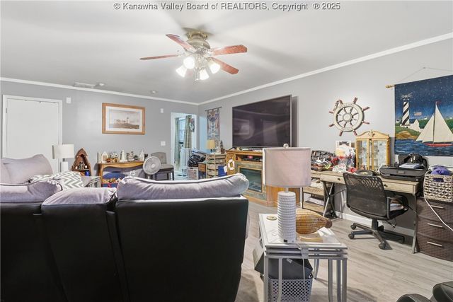 2967 Shank Avenue, Hurricane, WV 25526