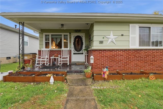 2967 Shank Avenue, Hurricane, WV 25526