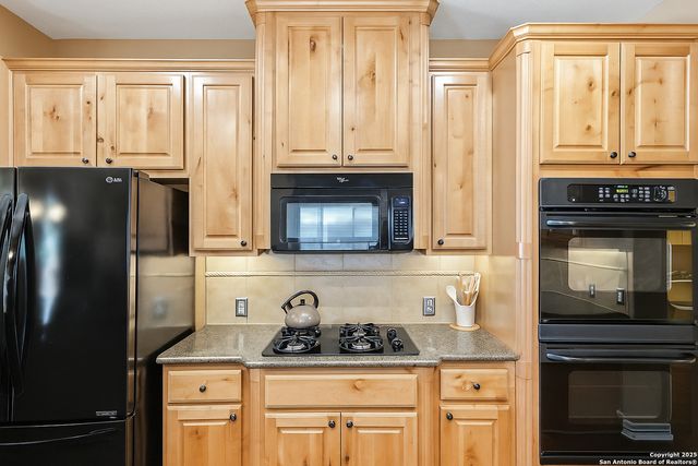 523 Heather Ridge, San Antonio, TX 78260