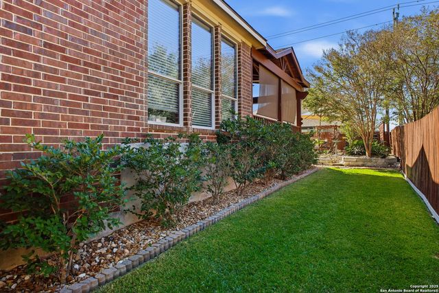 523 Heather Ridge, San Antonio, TX 78260