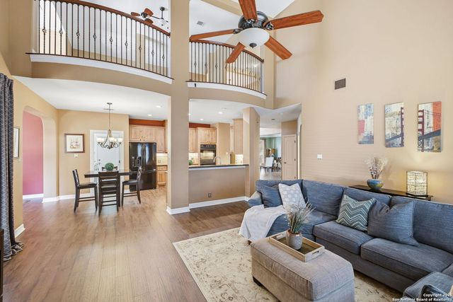 523 Heather Ridge, San Antonio, TX 78260