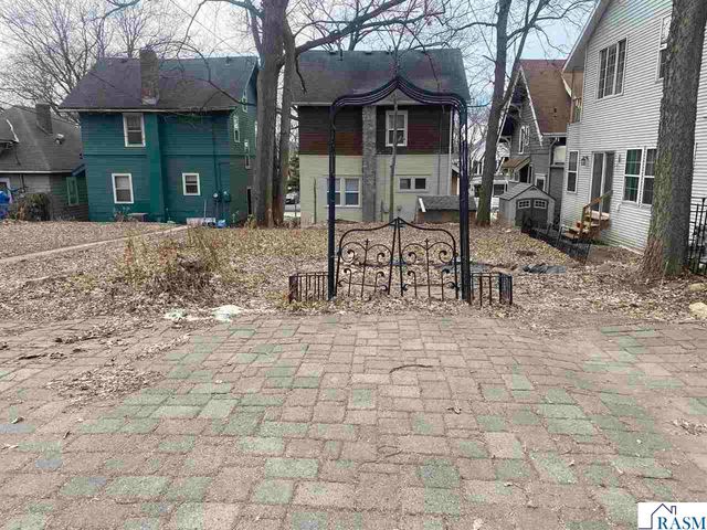 109 S 4th Street, Mankato, MN 56001