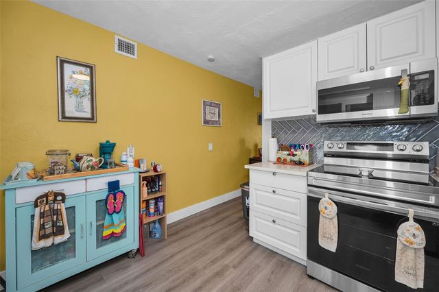 4153 58TH STREET N 176, Kenneth City, FL 33709