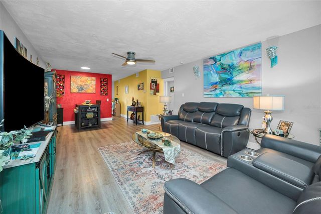 4153 58TH STREET N 176, Kenneth City, FL 33709