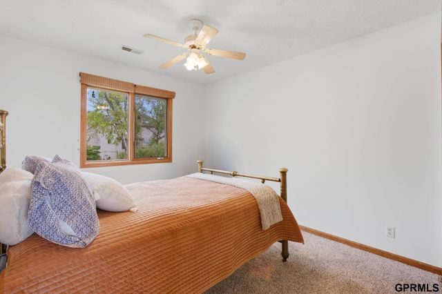 13532 Boyd Street, Omaha, NE 68164