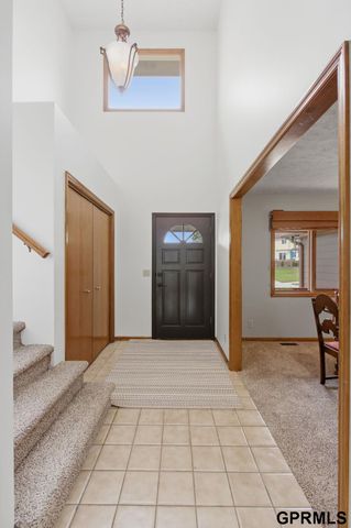 13532 Boyd Street, Omaha, NE 68164