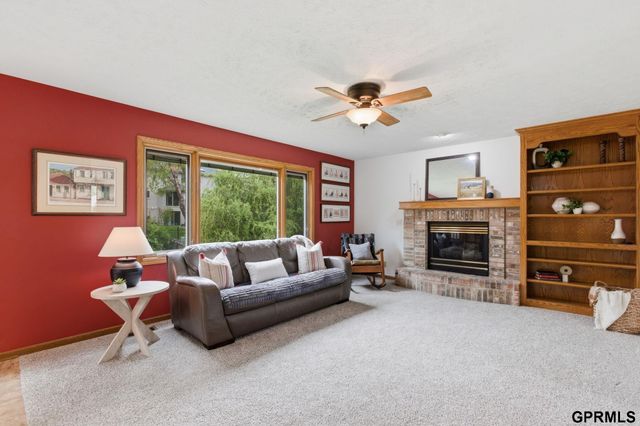 13532 Boyd Street, Omaha, NE 68164