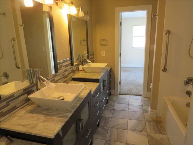 10 Forrest Lane, Angleton, TX 77515