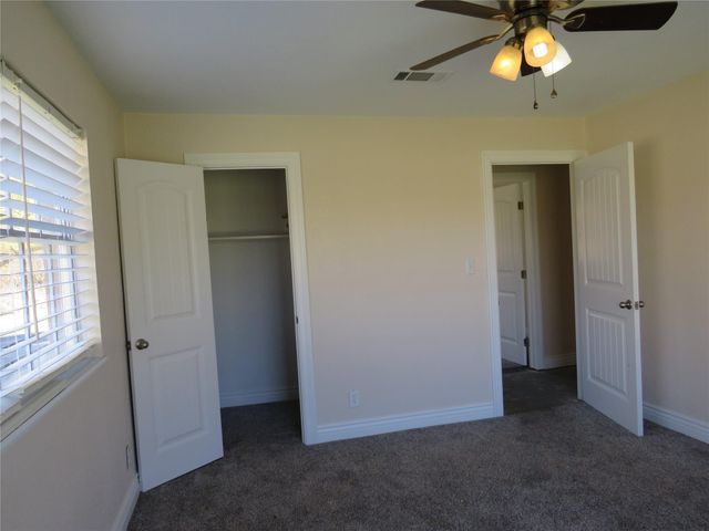 10 Forrest Lane, Angleton, TX 77515