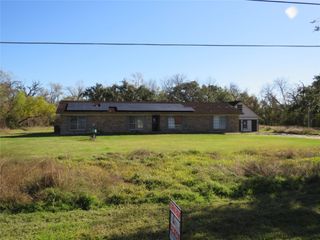 10 Forrest Lane, Angleton, TX 77515