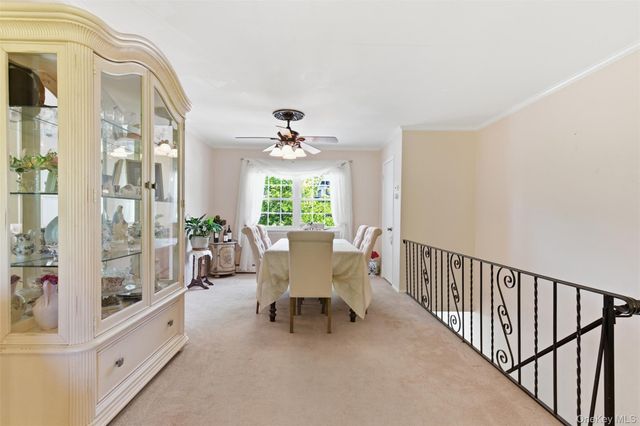 10 Harbour Lane 4B, Oyster Bay, NY 11771