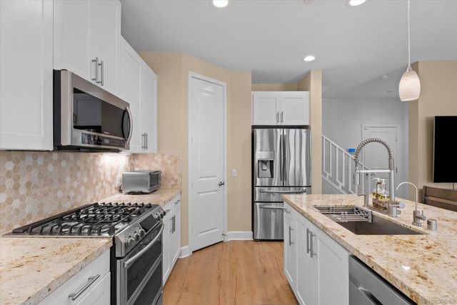 3149 Dega, Carlsbad, CA 92010